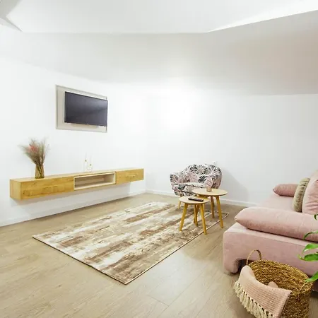 Liane Boutique Hotel 2*